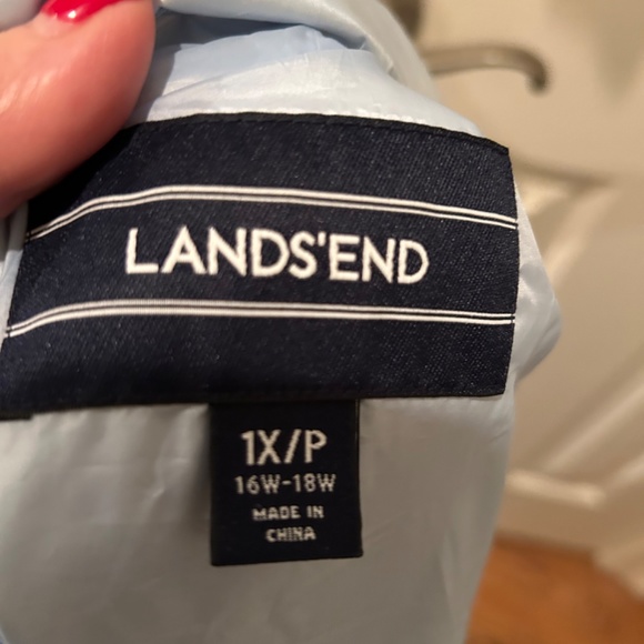 Lands end ice blue puffer vest 1xp and coordinating chicos tee size 3 - Picture 3 of 5